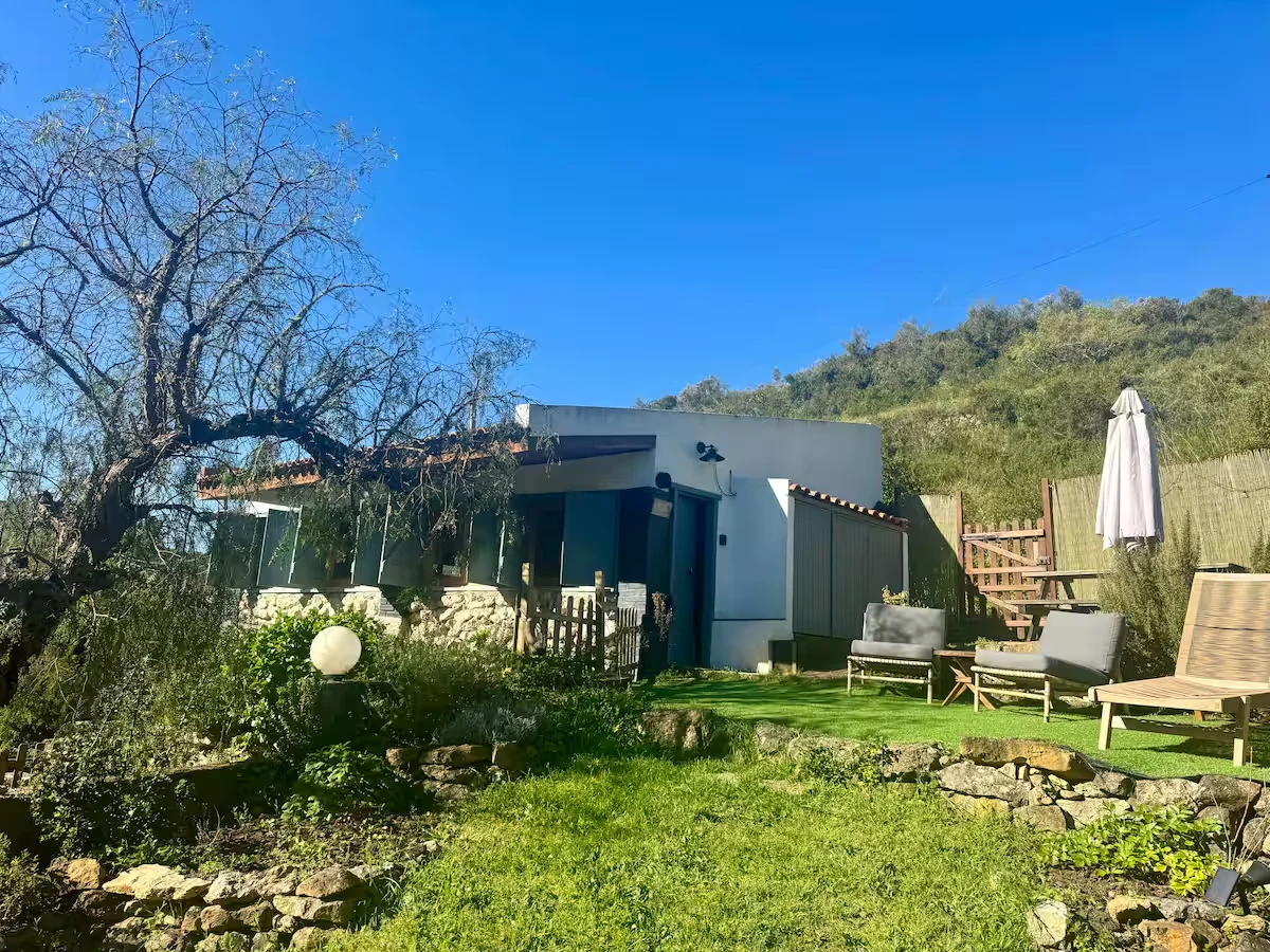 Casinha — cottage exterior